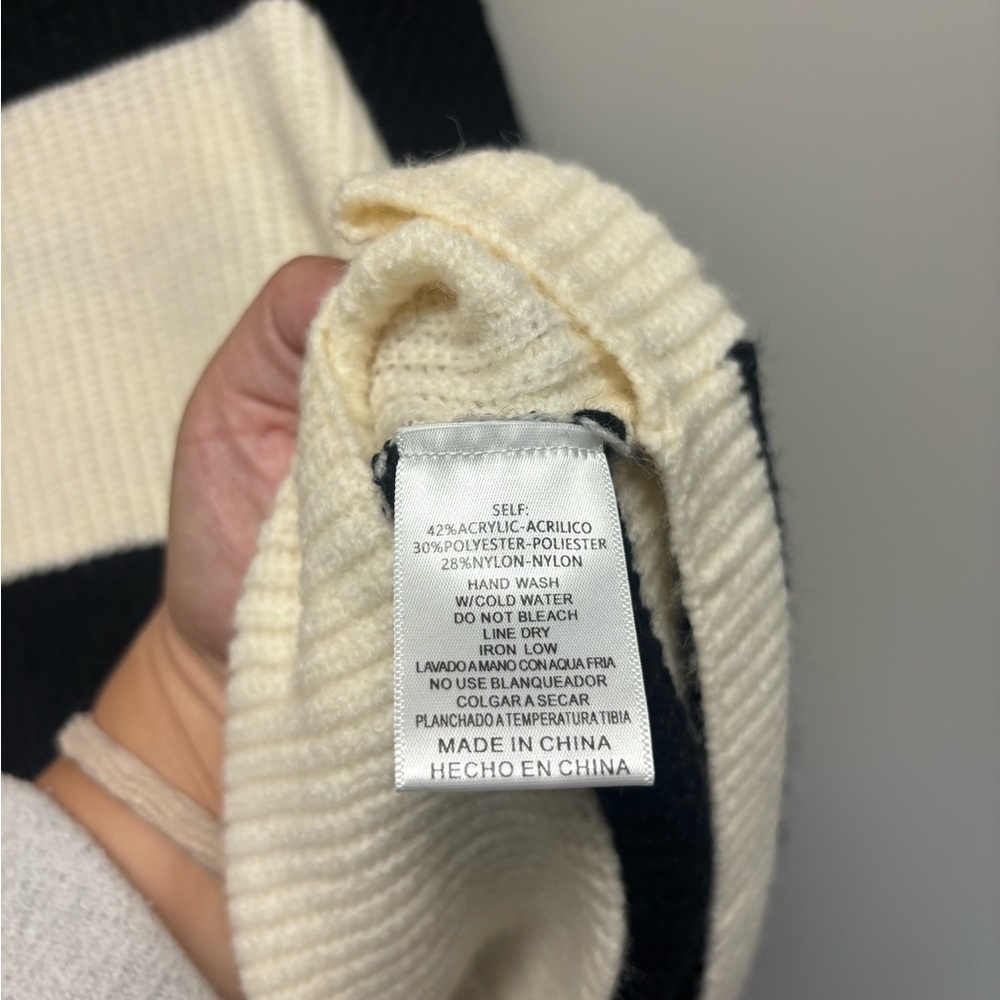&MERCI Oversized Mixed Color Block Sweater Black and White - Picture 5 of 6